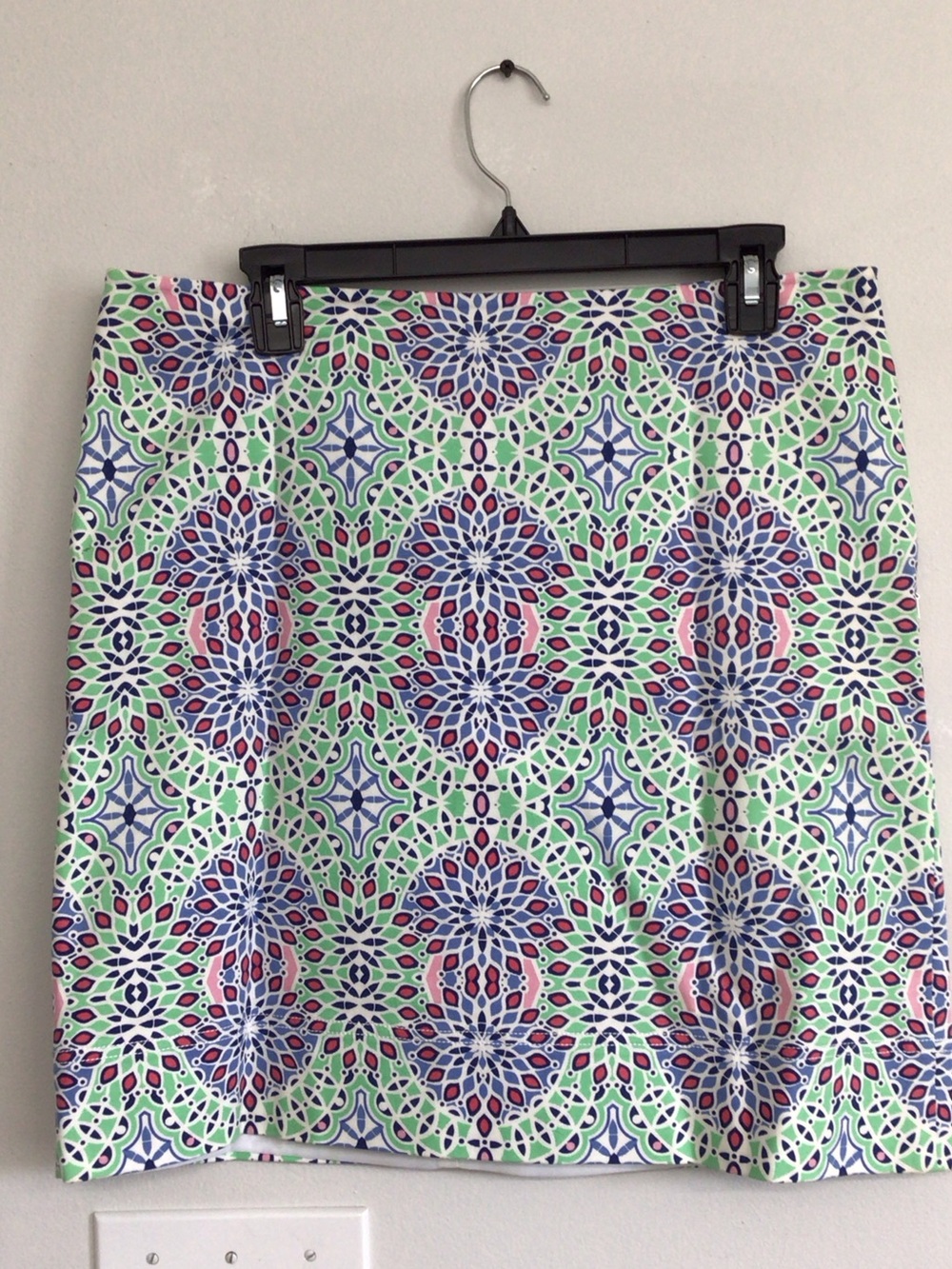 TALBOTS SIZE 10 VIBRANT MULTI COLORED MINI SKIRT FULLY LINED SIDE ZIP